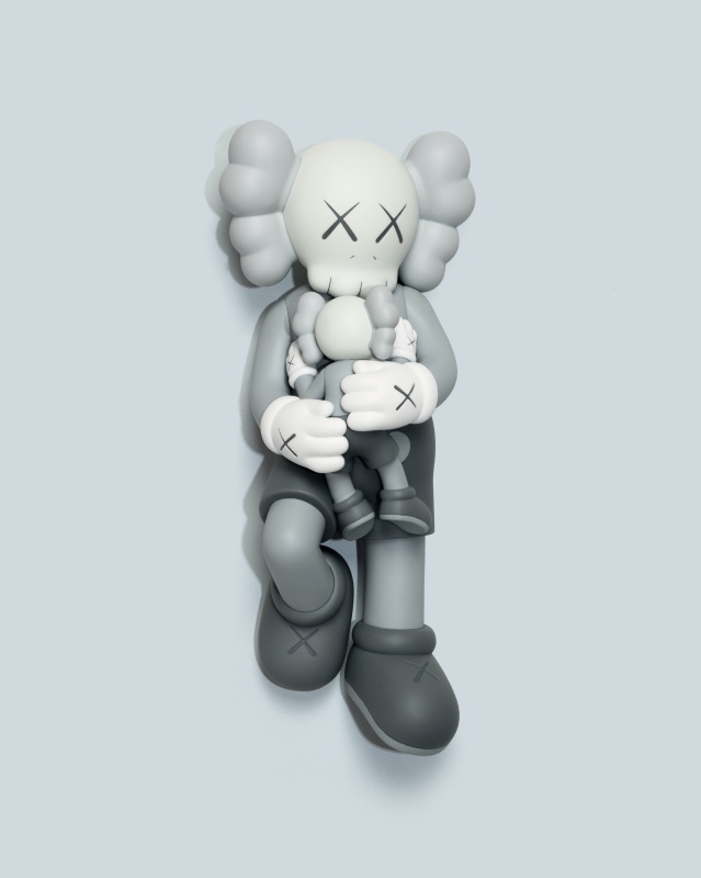 《KAWS:HOLIDAY》第七站著陸新加坡！全新愜意躺臥 COMPANION 公仔及週邊即將網上開搶！