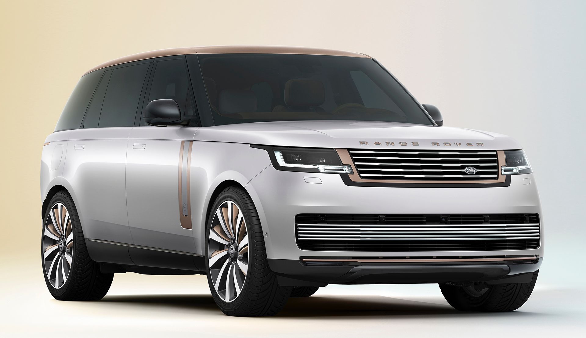 豪華休旅？還是它懂！Land Rover 新一代 Range Rover 王者降臨！