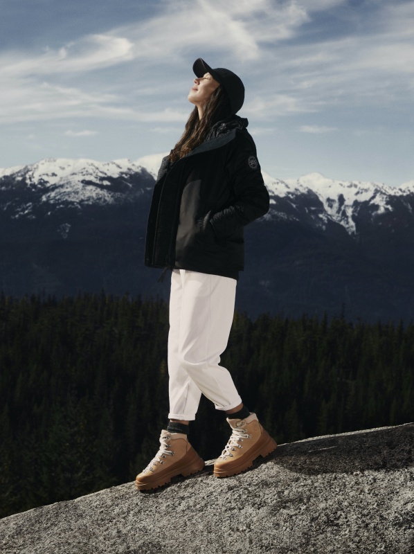 貝克漢二兒子 Romeo Beckham 率先演繹！ CANADA GOOSE 首度重磅發表 Footwear 鞋履系列