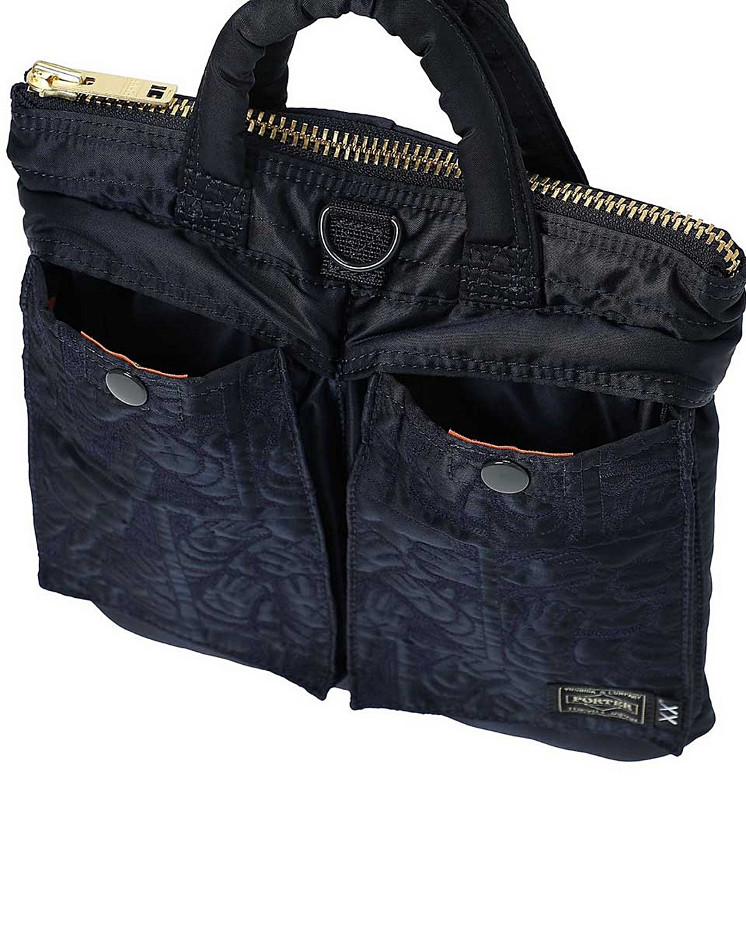 KAWS x PORTER 最新聯名包袋系列「開賣時間」「販售地點」初公開！刺繡細節低調卻又質感不凡！