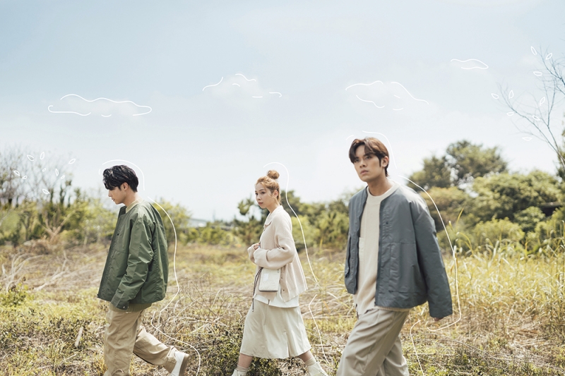 重磅人氣續作！ mouggan x plain-me 全新聯乘登場，邀來告五人打造 Lookbook ！