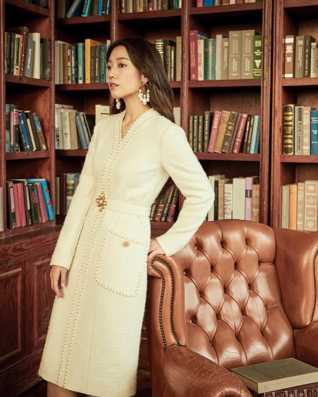 雙囍臨門！用 7 點帶你認識最美未婚妻、業界最想合作演員「朴信惠」，出道、認愛全過程一次看！