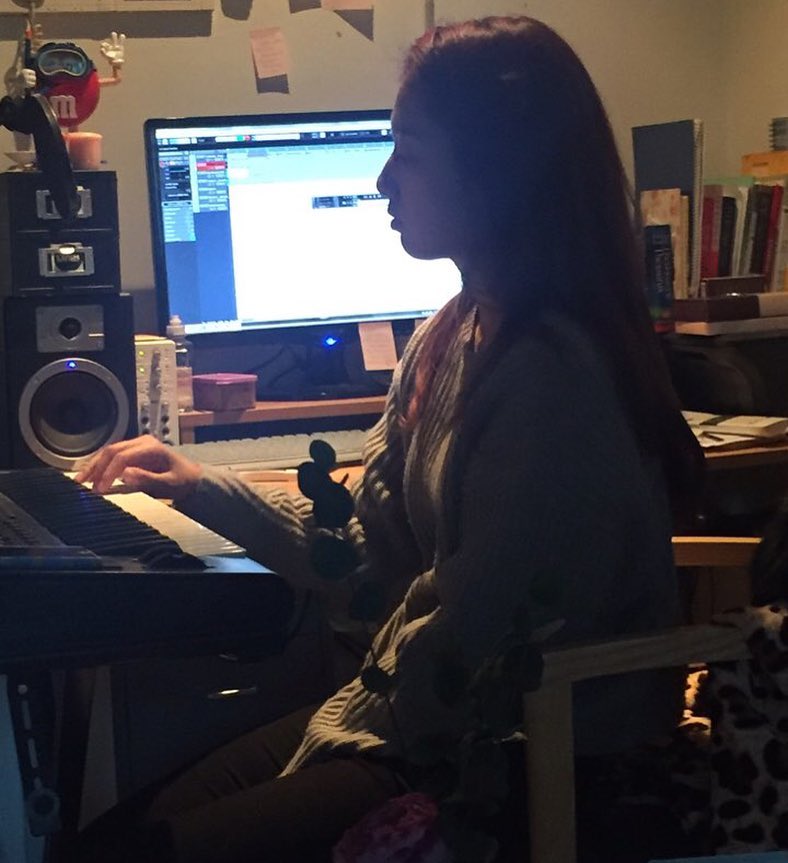 雙囍臨門！用 7 點帶你認識最美未婚妻、業界最想合作演員「朴信惠」，出道、認愛全過程一次看！