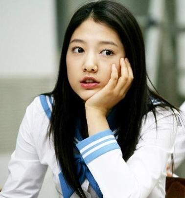 雙囍臨門！用 7 點帶你認識最美未婚妻、業界最想合作演員「朴信惠」，出道、認愛全過程一次看！