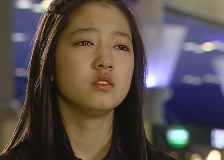 雙囍臨門！用 7 點帶你認識最美未婚妻、業界最想合作演員「朴信惠」，出道、認愛全過程一次看！