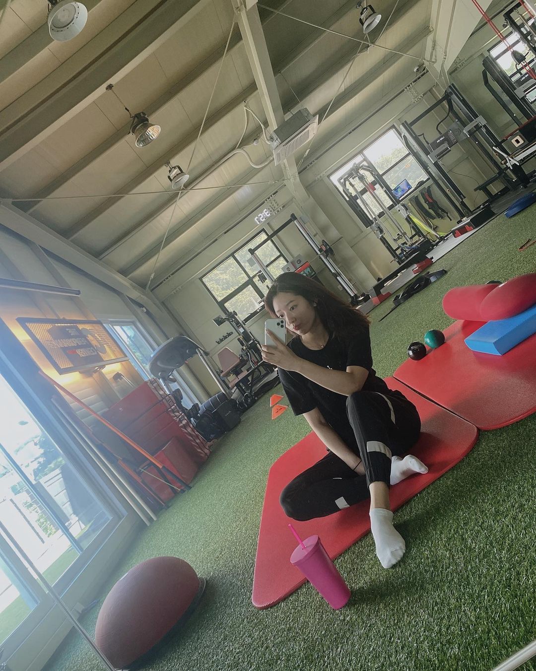 雙囍臨門！用 7 點帶你認識最美未婚妻、業界最想合作演員「朴信惠」，出道、認愛全過程一次看！