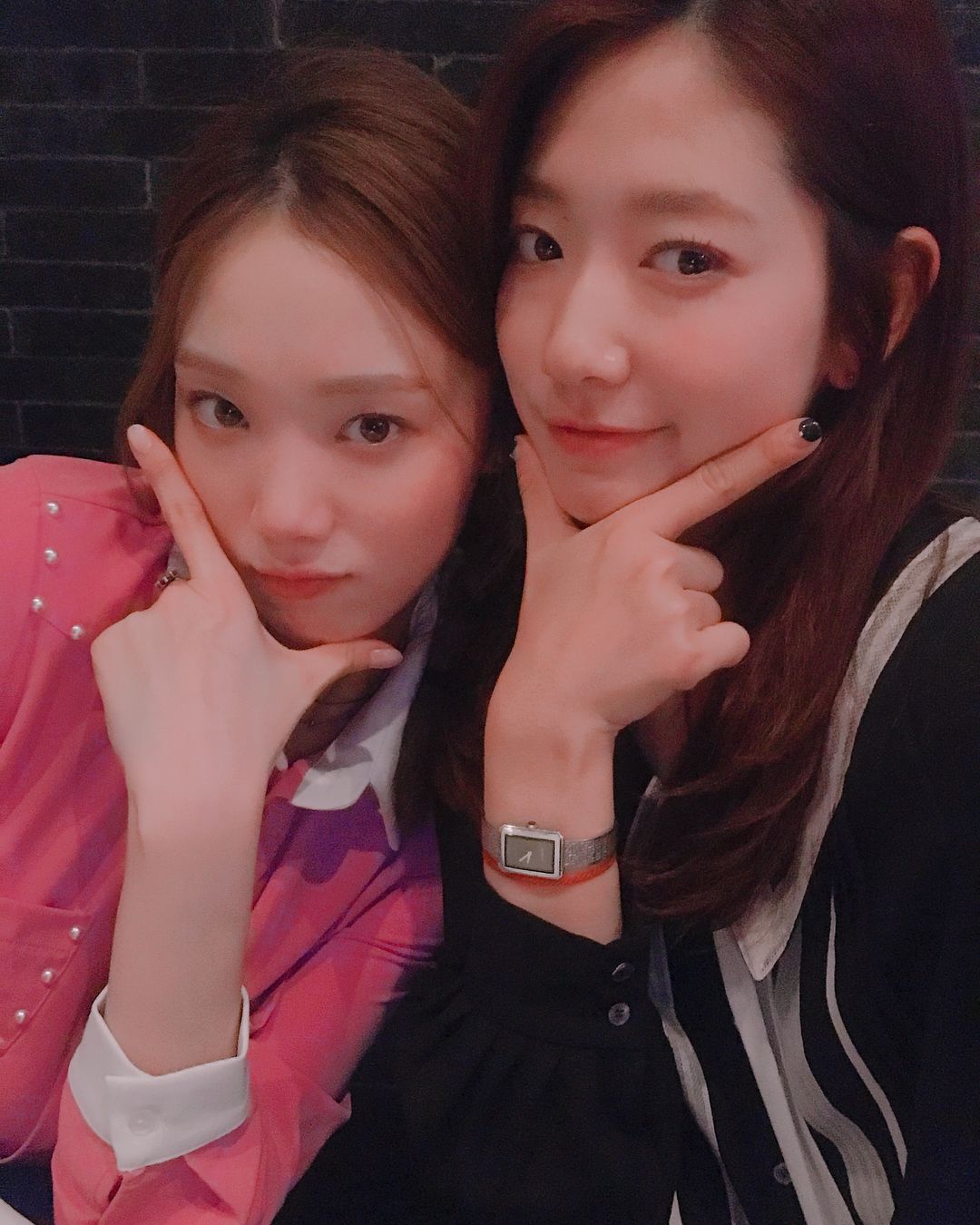 雙囍臨門！用 7 點帶你認識最美未婚妻、業界最想合作演員「朴信惠」，出道、認愛全過程一次看！