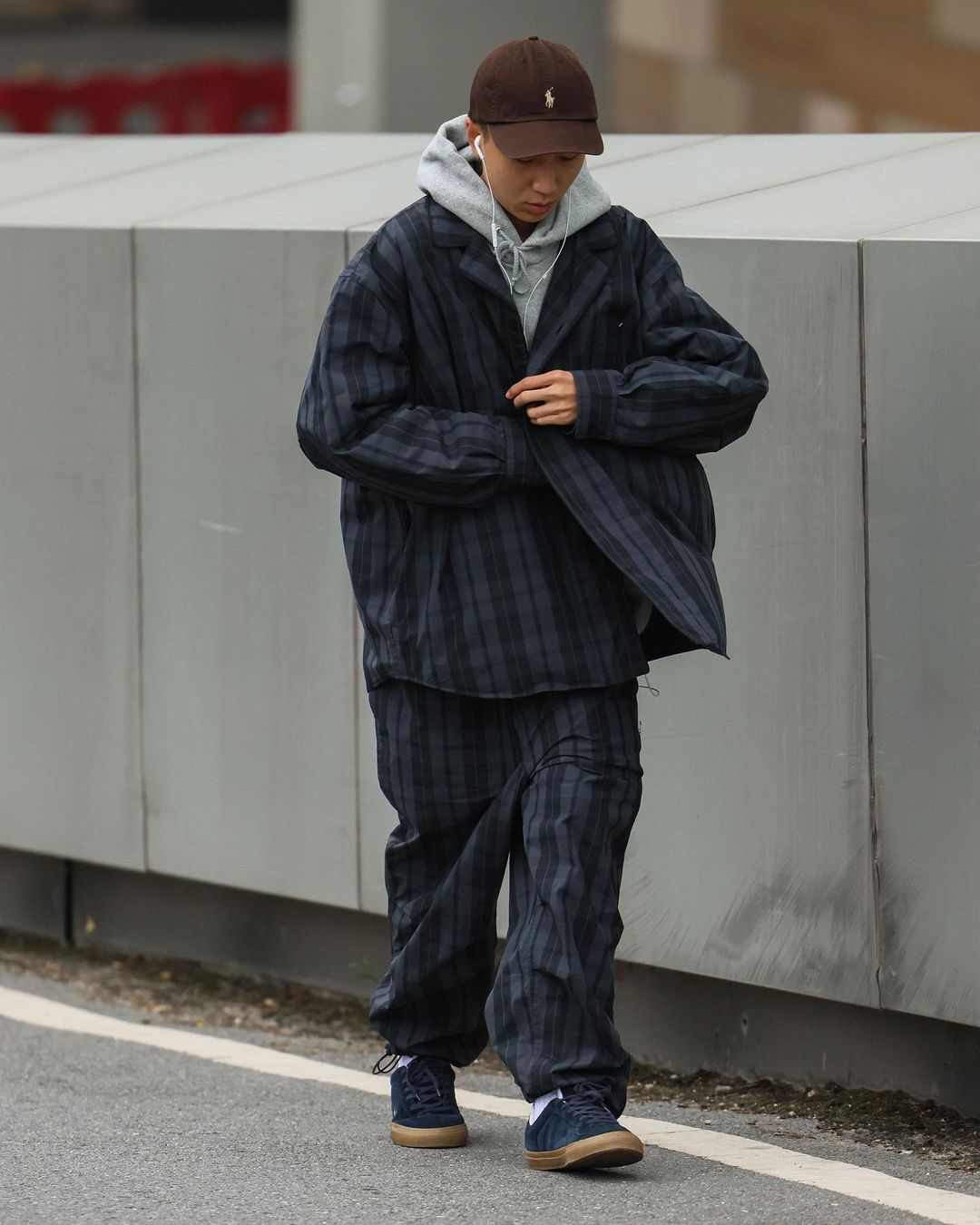 日常穿搭就是你的生活日記！新銳服裝品牌 PIN SKTBS 21AW 系列展現流行兼具舒適的風格態度！