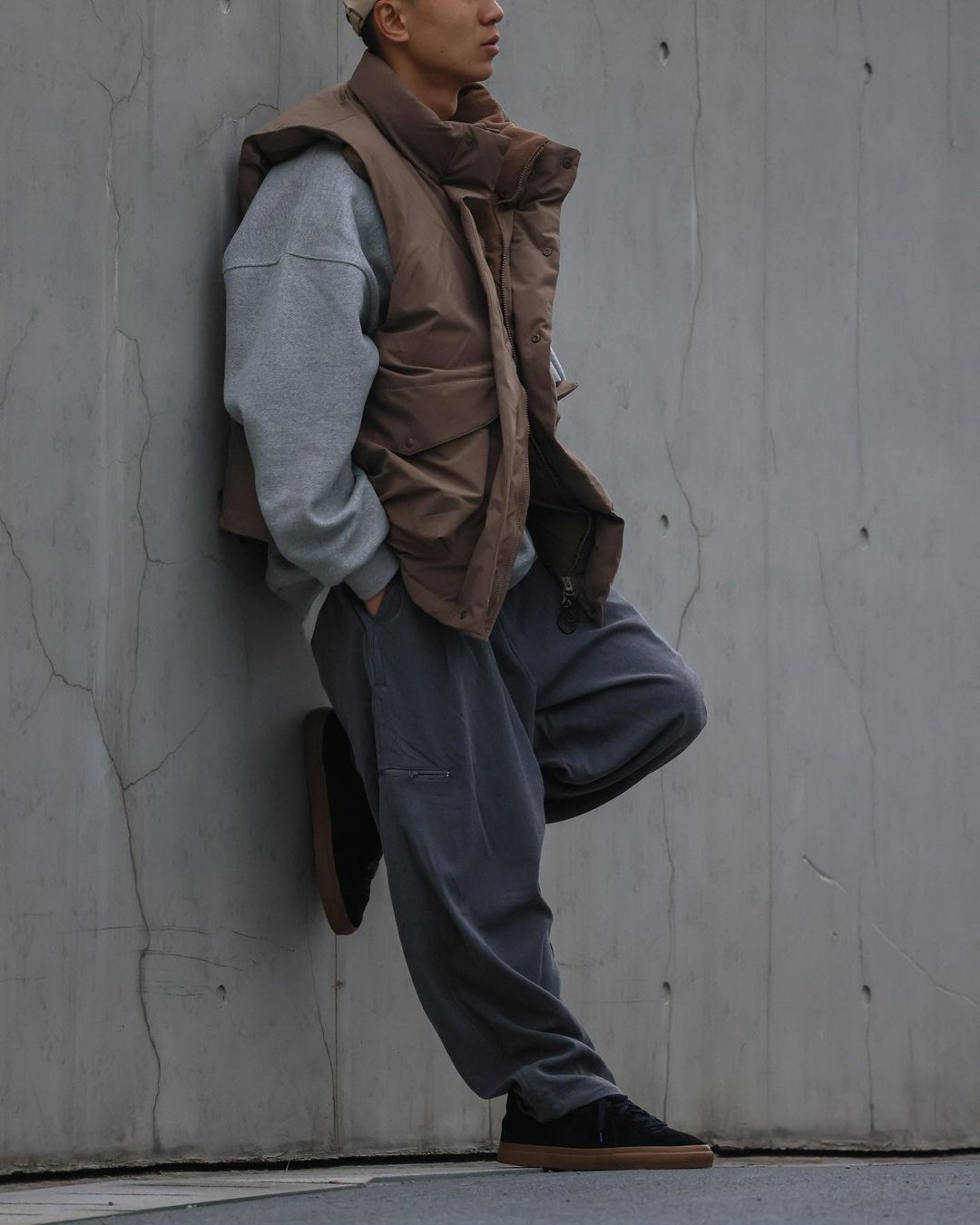 日常穿搭就是你的生活日記！新銳服裝品牌 PIN SKTBS 21AW 系列展現流行兼具舒適的風格態度！
