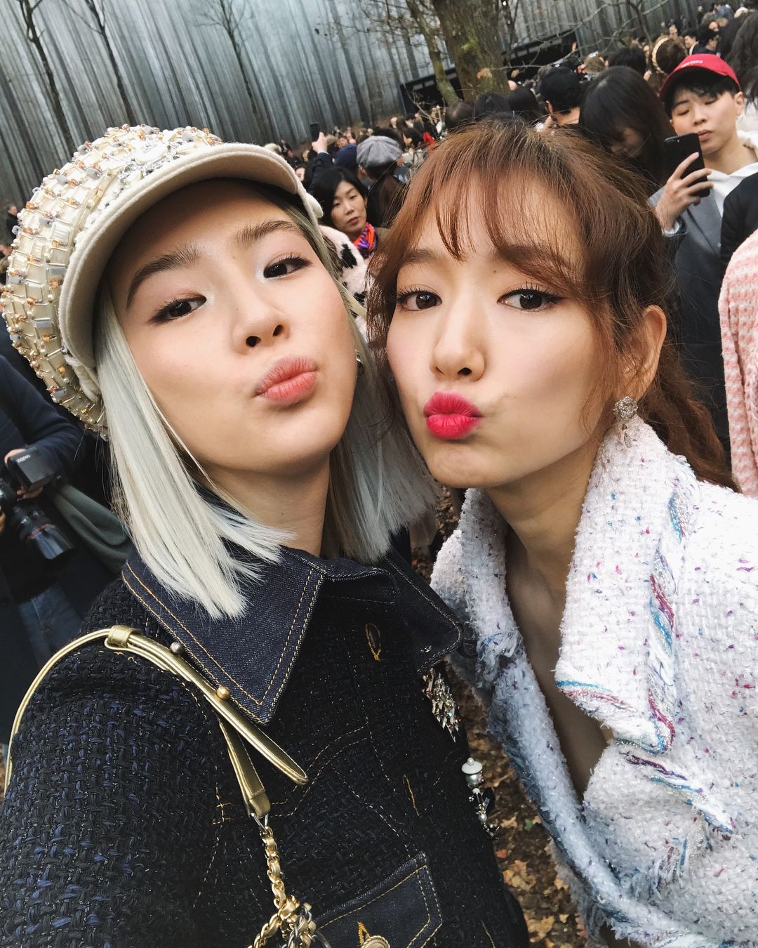 雙囍臨門！用 7 點帶你認識最美未婚妻、業界最想合作演員「朴信惠」，出道、認愛全過程一次看！