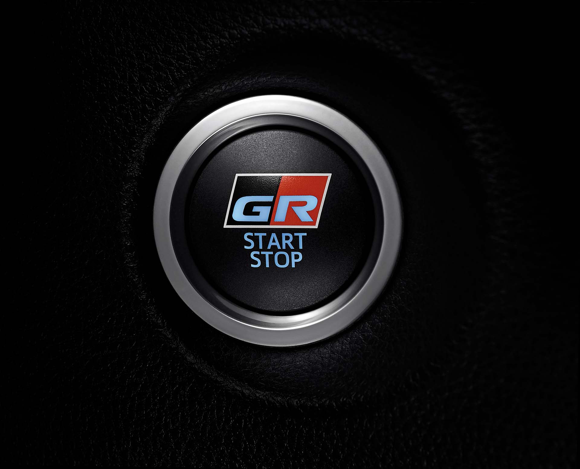 銷售霸主應有的氣勢，誰能比 Toyota Corolla Cross GR Sport 表裡如一！