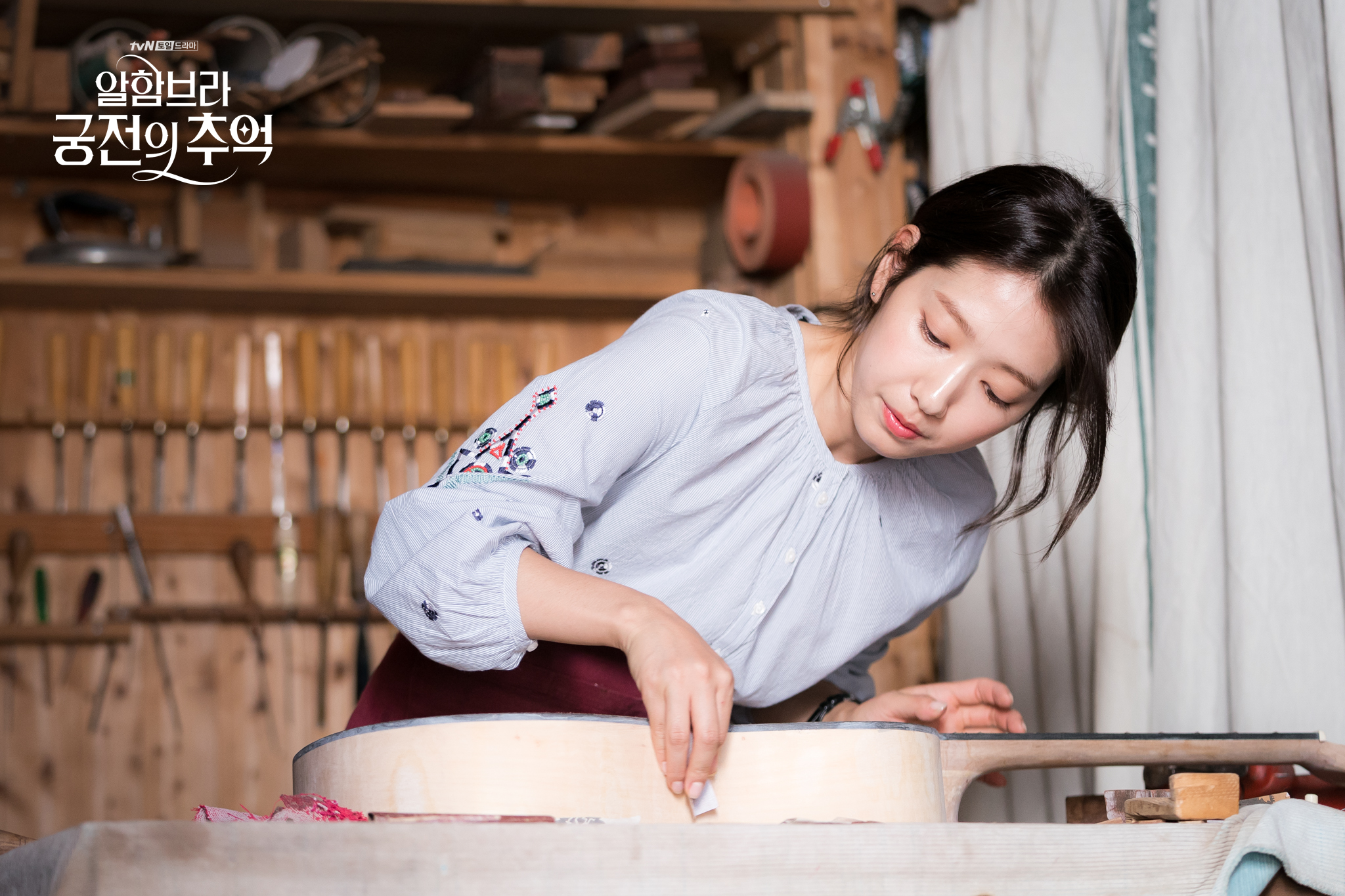 雙囍臨門！用 7 點帶你認識最美未婚妻、業界最想合作演員「朴信惠」，出道、認愛全過程一次看！