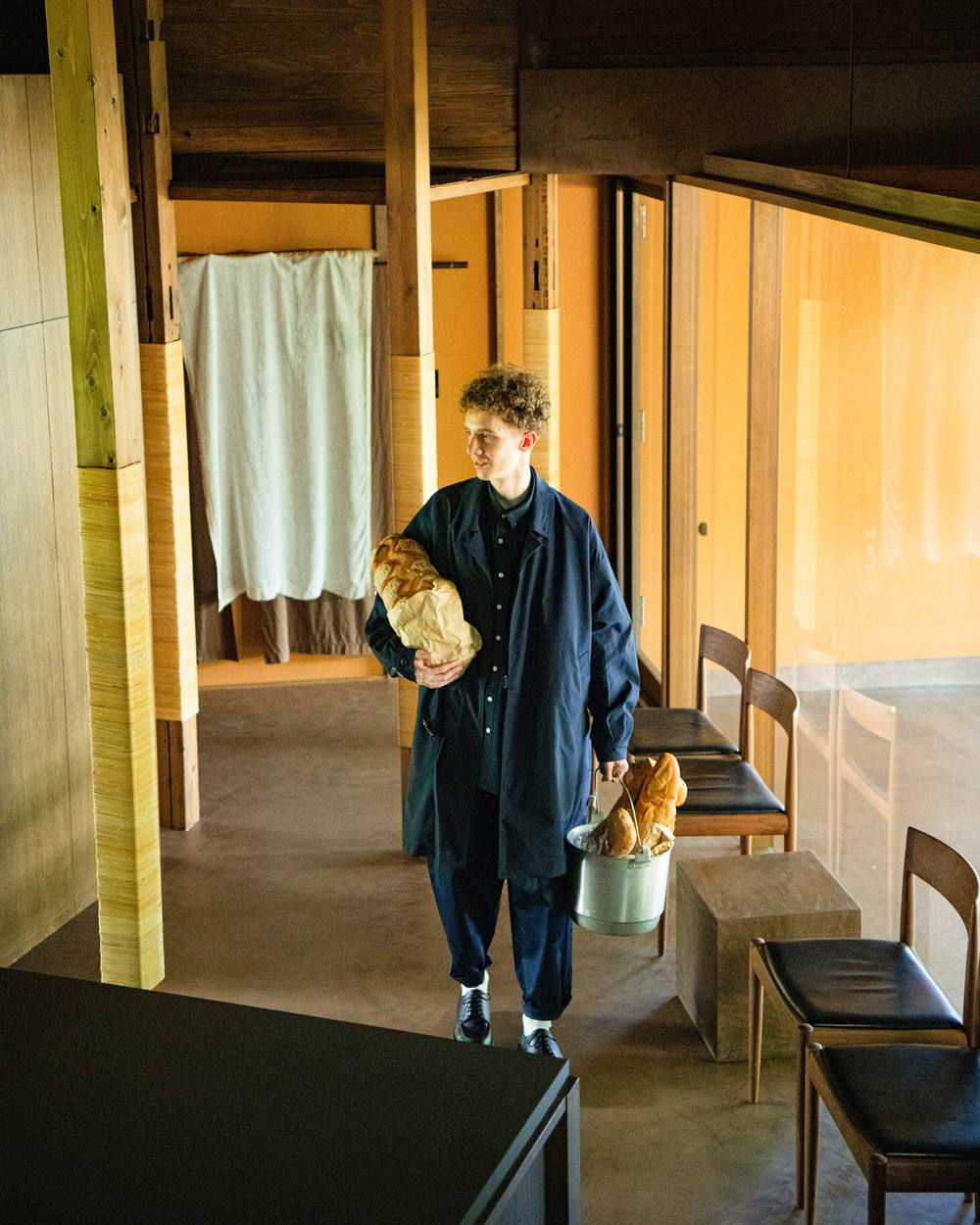 日常穿搭就是你的生活日記！新銳服裝品牌 PIN SKTBS 21AW 系列展現流行兼具舒適的風格態度！