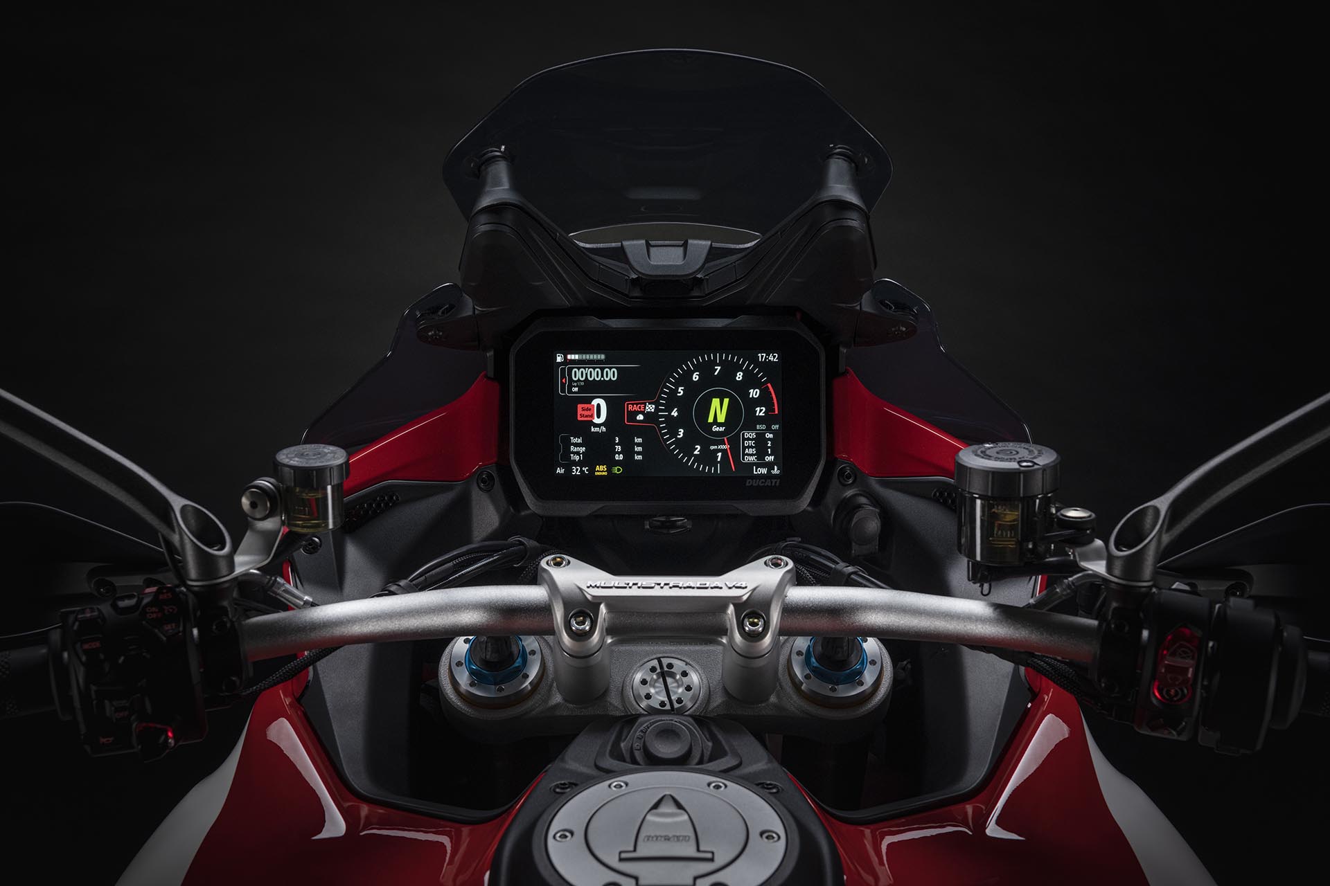 要就一次攻頂？Ducati 推 Multistrada V4 Pikes Peak 新車型，好料盡出宛若精品！