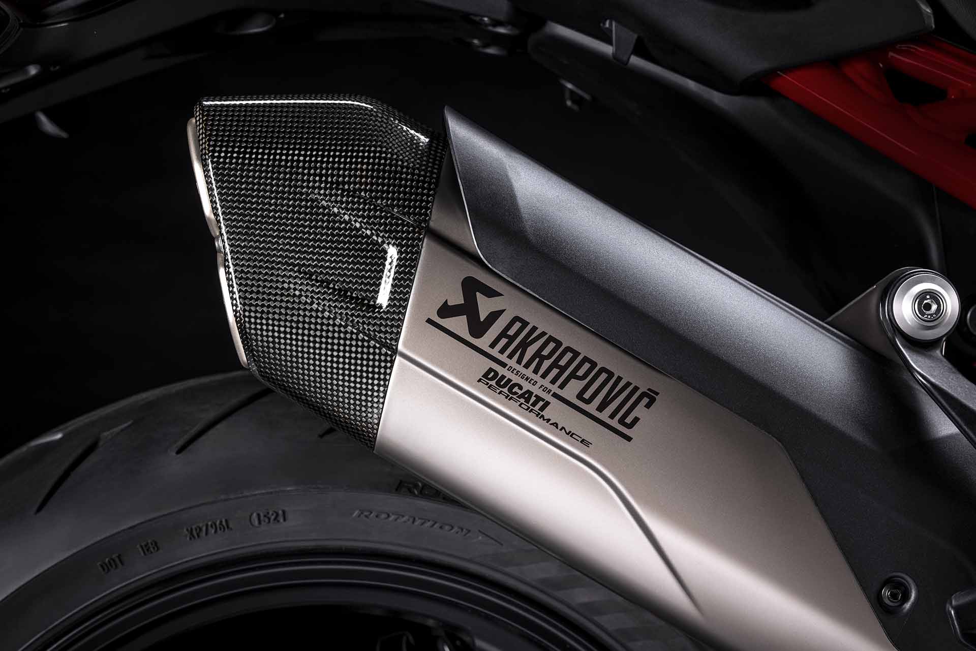 要就一次攻頂？Ducati 推 Multistrada V4 Pikes Peak 新車型，好料盡出宛若精品！