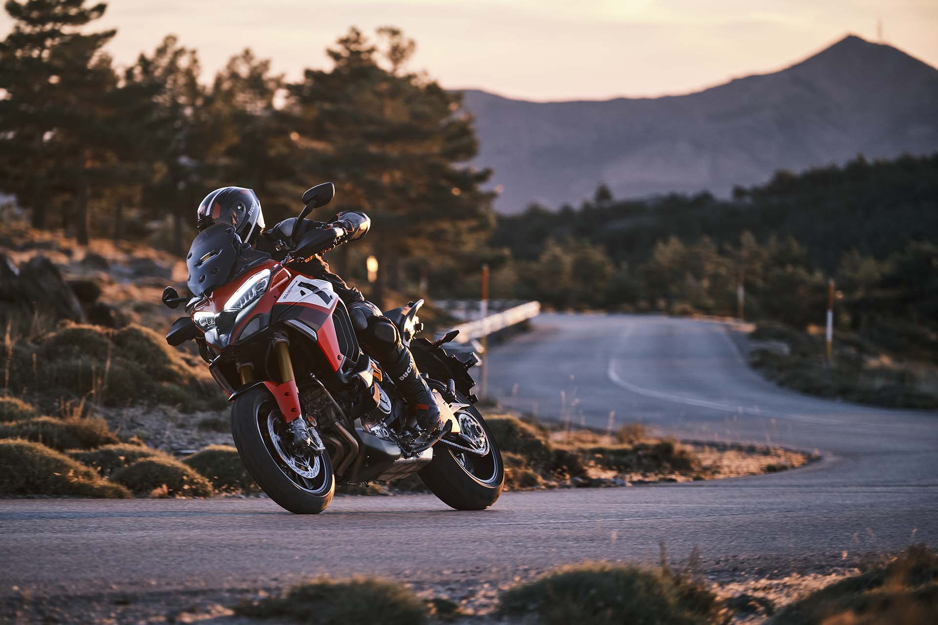 Ducati Multistrada V4 Pikes Peak-3