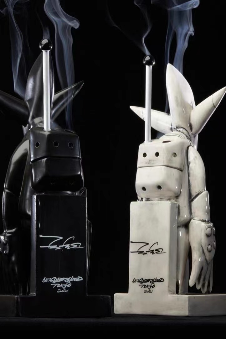 這只能跪著買！ NEIGHBORHOOD x Futura Laboratories 推出 PointMan 聯名限量線香座！