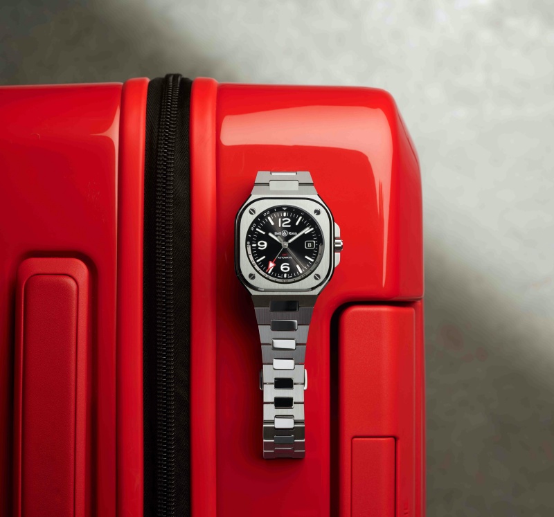 優雅、個性及態度一次到位！全方位男神何潤東演繹 Bell & Ross 全新 BR 05 GMT 腕錶