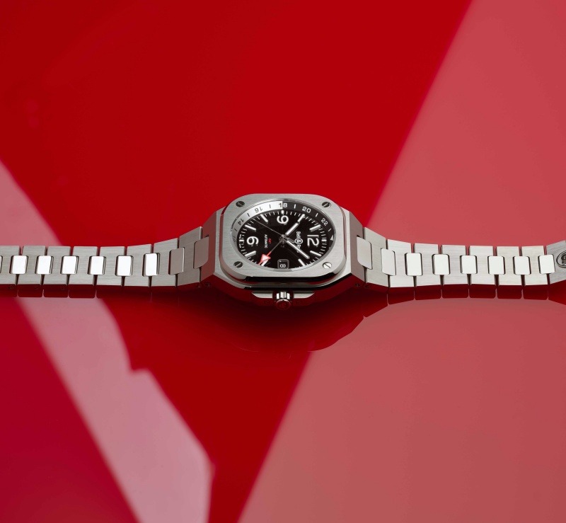 優雅、個性及態度一次到位！全方位男神何潤東演繹 Bell & Ross 全新 BR 05 GMT 腕錶