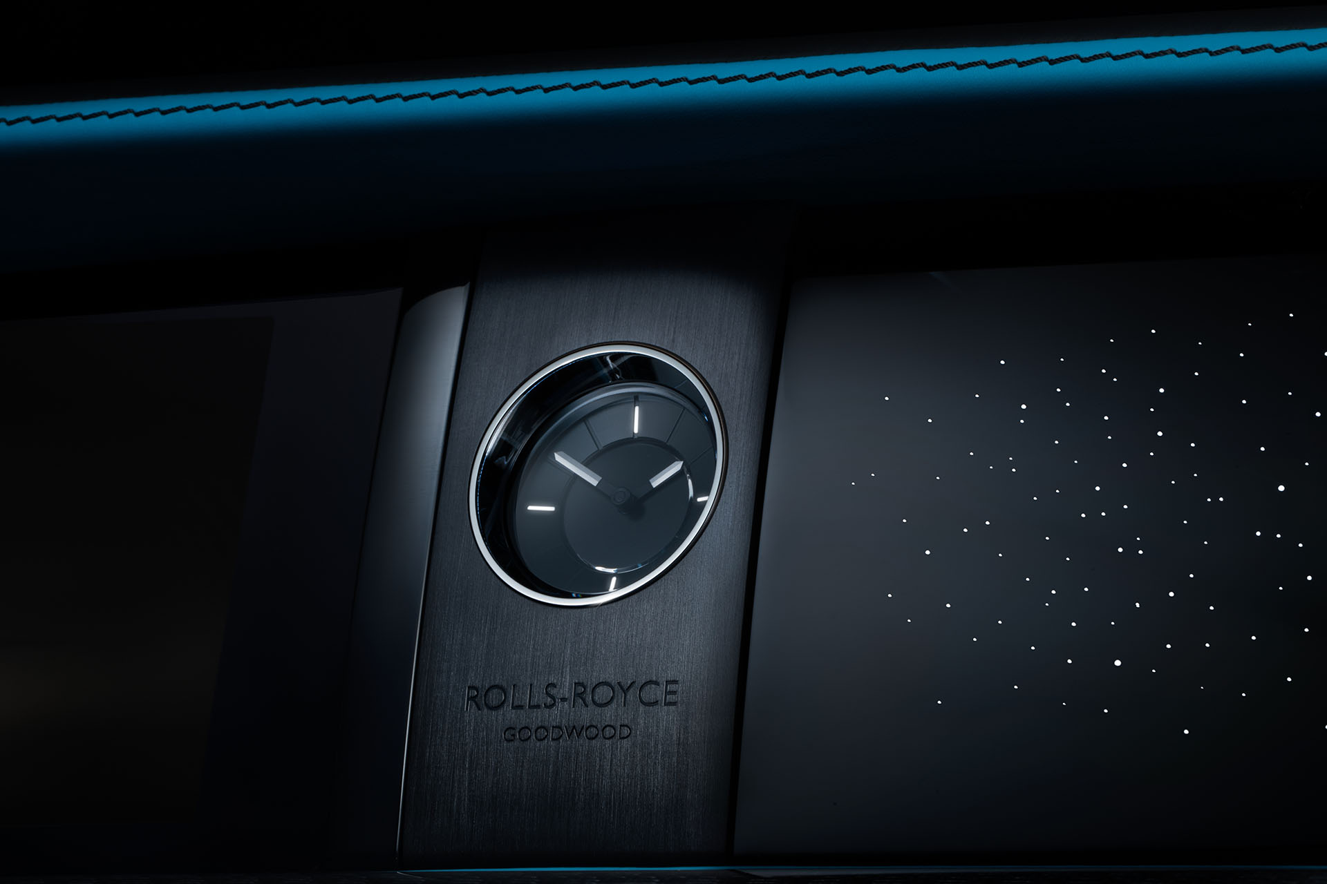 暗黑女神再加一！Rolls-Royce 發布 Ghost Black Badge 性能強化車型