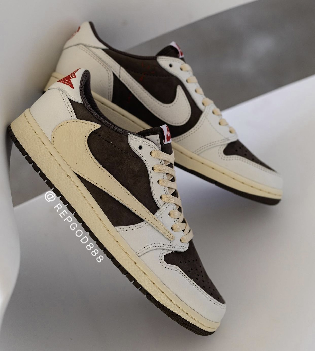大地色倒勾還不香嗎？Travis Scott x Air Jordan 1 Low “Reverse Mocha” 販售消息正式公布