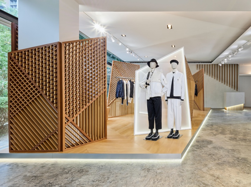 中部潮友走起！夢幻聯乘 Dior x sacai 期間限定店正式登陸台中，最齊款式就在這了！