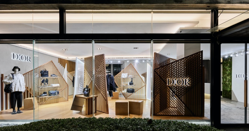 中部潮友走起！夢幻聯乘 Dior x sacai 期間限定店正式登陸台中，最齊款式就在這了！
