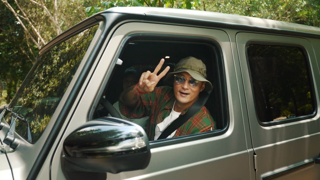 COOL穿搭講堂｜要 Chill 也要帥！推薦 6 只適合 「露營」配戴的太陽眼鏡，男神 E.SO 、六叔也愛戴！