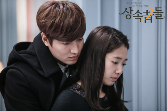 雙囍臨門！用 7 點帶你認識最美未婚妻、業界最想合作演員「朴信惠」，出道、認愛全過程一次看！