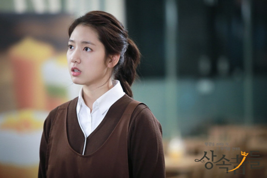 雙囍臨門！用 7 點帶你認識最美未婚妻、業界最想合作演員「朴信惠」，出道、認愛全過程一次看！