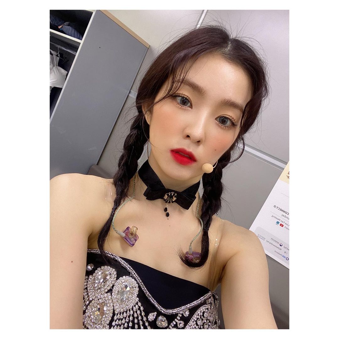 Jisoo v.s Karina，誰是你心中的「Ending 妖精」？盤點韓網熱議 5 大音樂節目結尾妖精！
