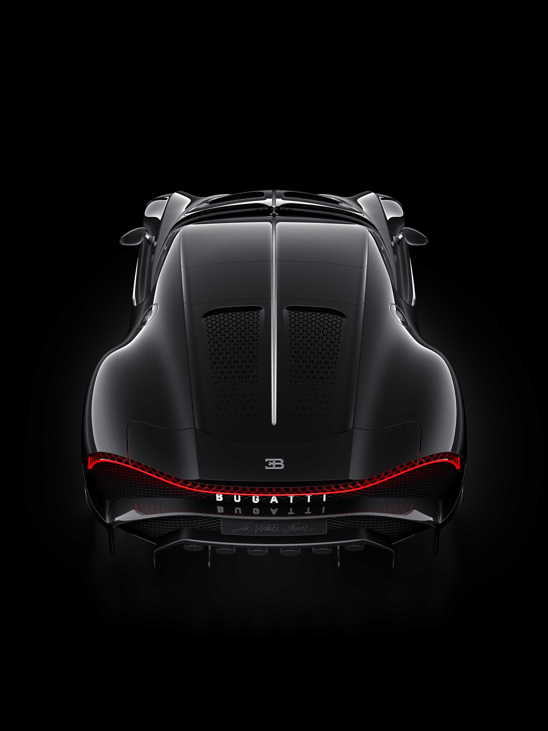 夢幻逸品！Bugatti 攜手 Champagne Carbon 發布 ‘La Bouteille Noire’ 聯名香檳，光看就醉了 …