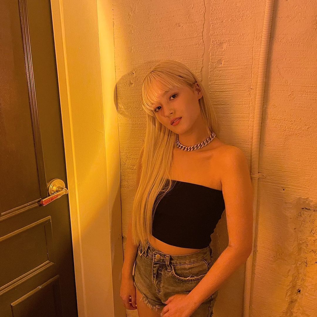 2021 全球百大帥哥美女排行出爐！BLACKPINK LISA 勇奪冠軍，TWICE 子瑜連續七年榜上有名！