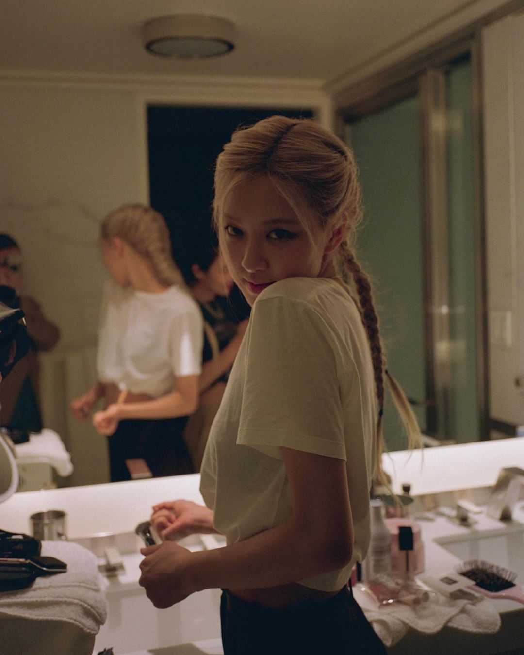 2021 全球百大帥哥美女排行出爐！BLACKPINK LISA 勇奪冠軍，TWICE 子瑜連續七年榜上有名！