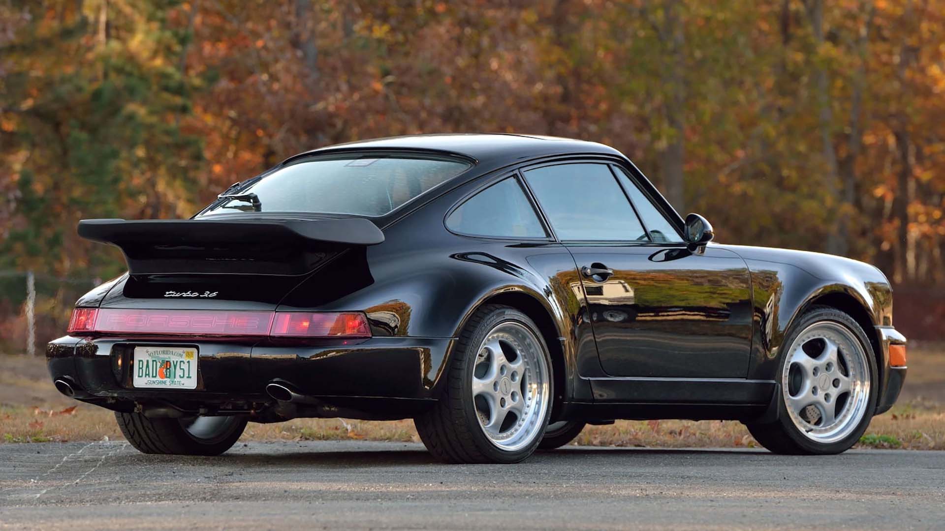 時間凝結！1994 Porsche 911 Turbo《絕地戰警》道具車即將上架拍賣！