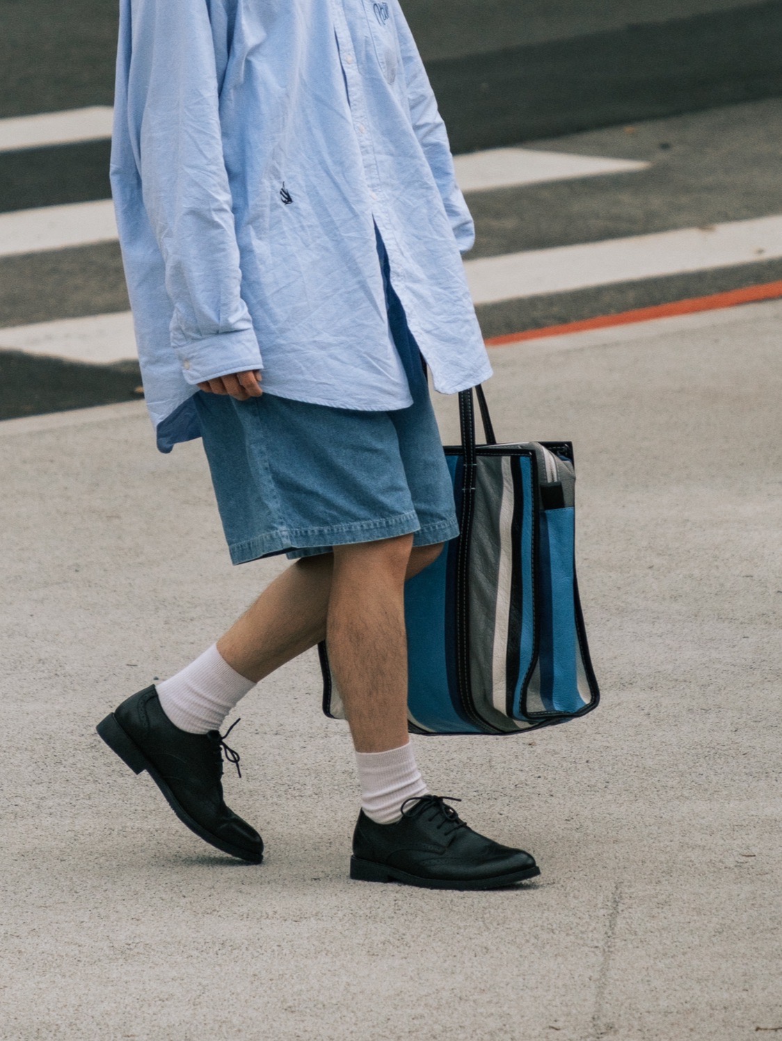 Chacha蔡查爾x HERLS再一次合作演出，展演獨特型格LOOKBOOK。