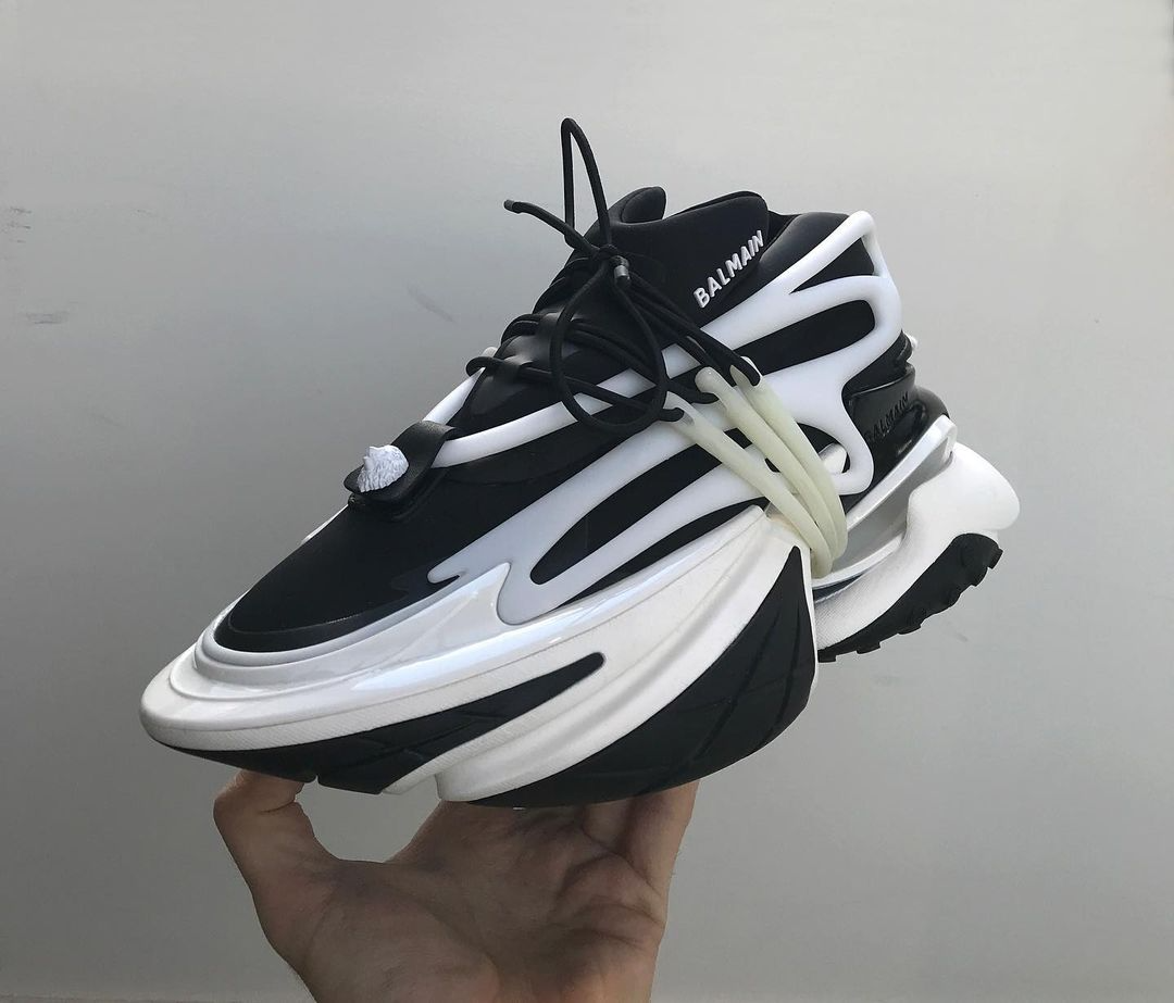 強烈視覺衝擊！Balmain 2022 春夏鞋款準備登場