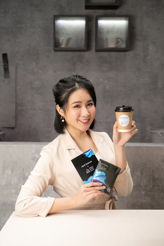 驚艷絕美！ASUS OLED筆電體驗會聖誕登場 品味Zenbook x 興波咖啡