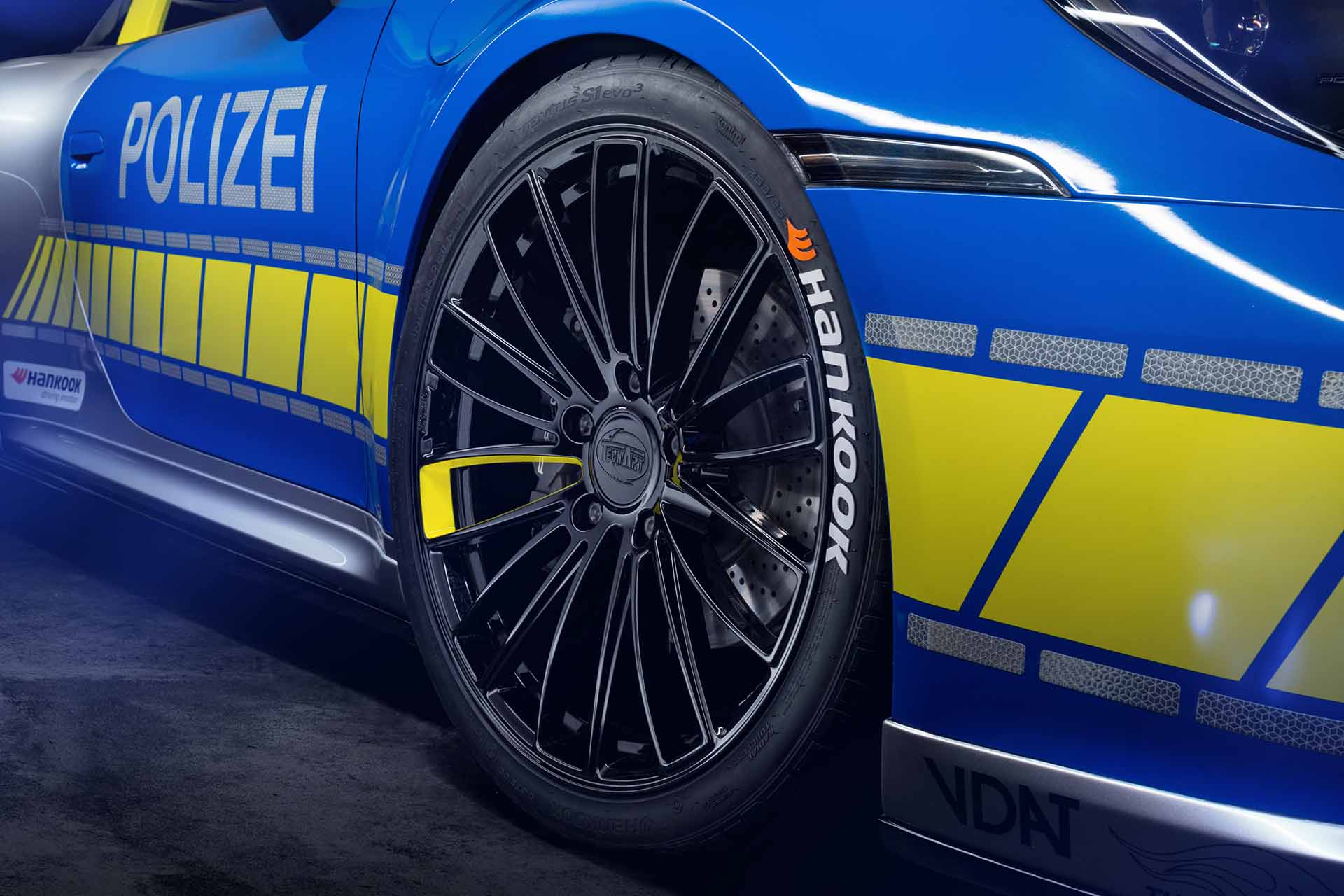 條杯覺得羨慕！TECHART 發表改裝新作，竟是輛 Porsche 911 警車？