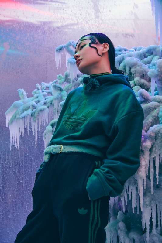 實踐永恆精神！ adidas Originals 冬季系列攜手藝術家東信康仁打造形象，用 NITEBALL 創造你的冬季亮點！