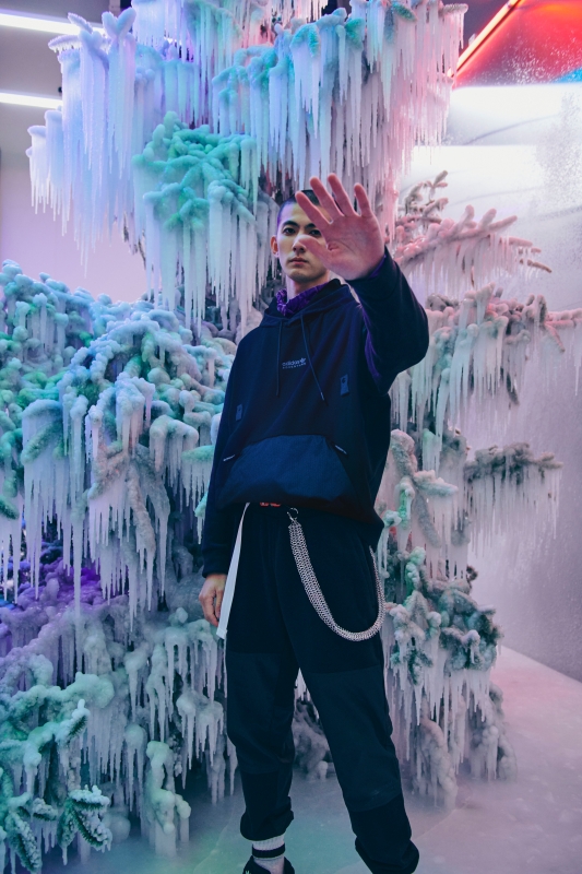 實踐永恆精神！ adidas Originals 冬季系列攜手藝術家東信康仁打造形象，用 NITEBALL 創造你的冬季亮點！