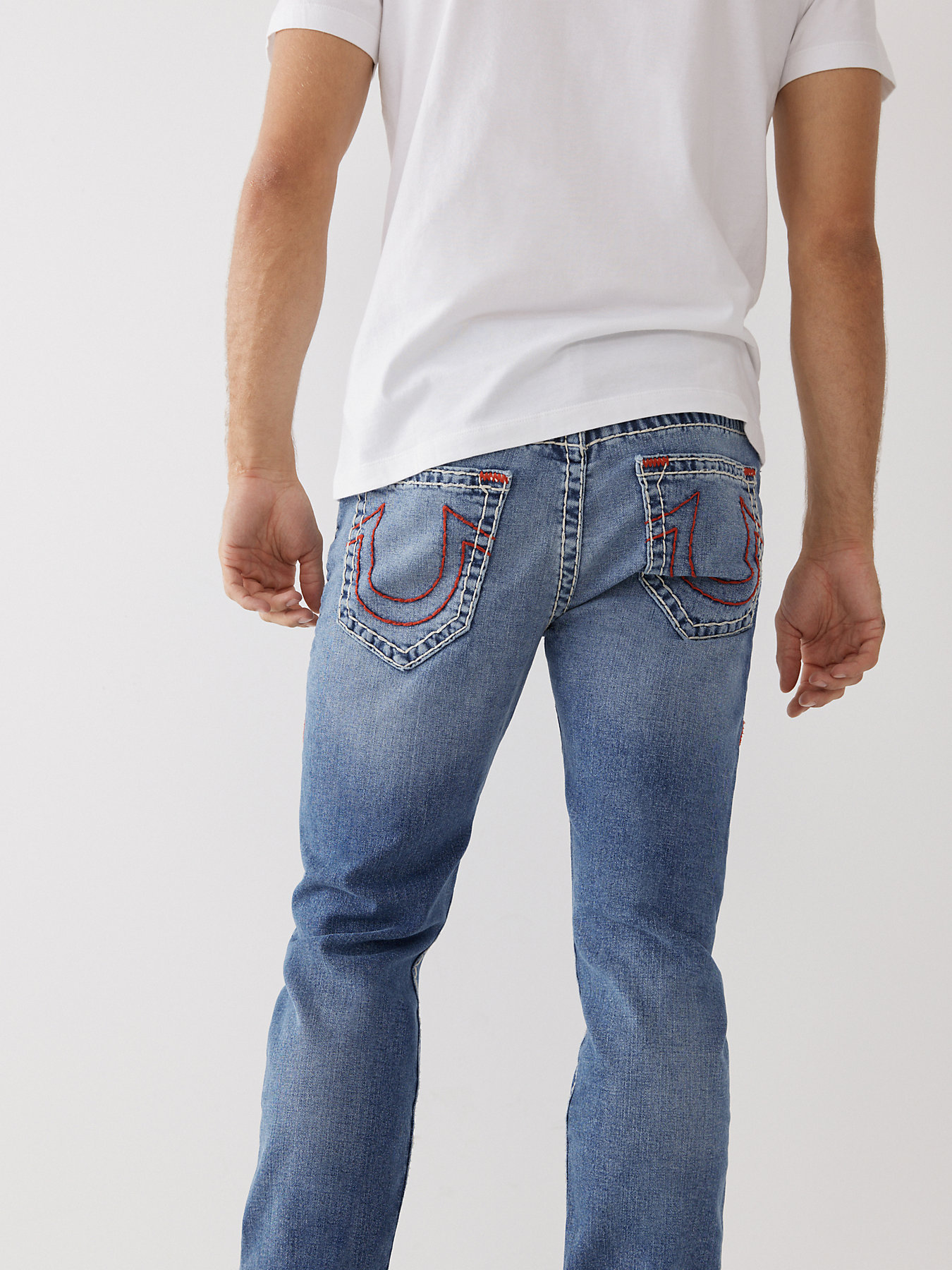 今年冬天機智的新年出遊生活，換上新衣你型我也型