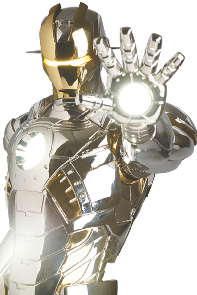 收藏價值高！MEDICOM TOY x 空山基聯手釋出「鏡面鋼鐵人」