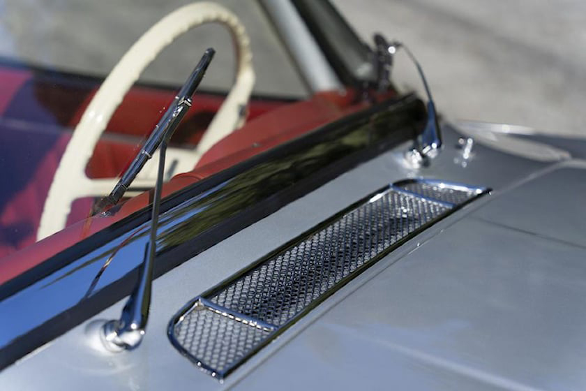 1958 BMW 507 敞篷跑車徵求新主人，文化遺產等級要價新台幣 7,000 萬！