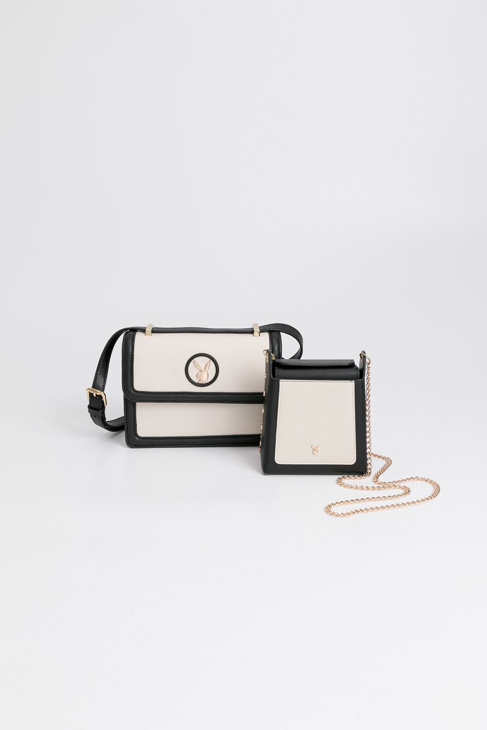 妹子衣櫃｜殘酷二選一！性感兔女郎 VS 清純可愛系女友，你選哪一個？