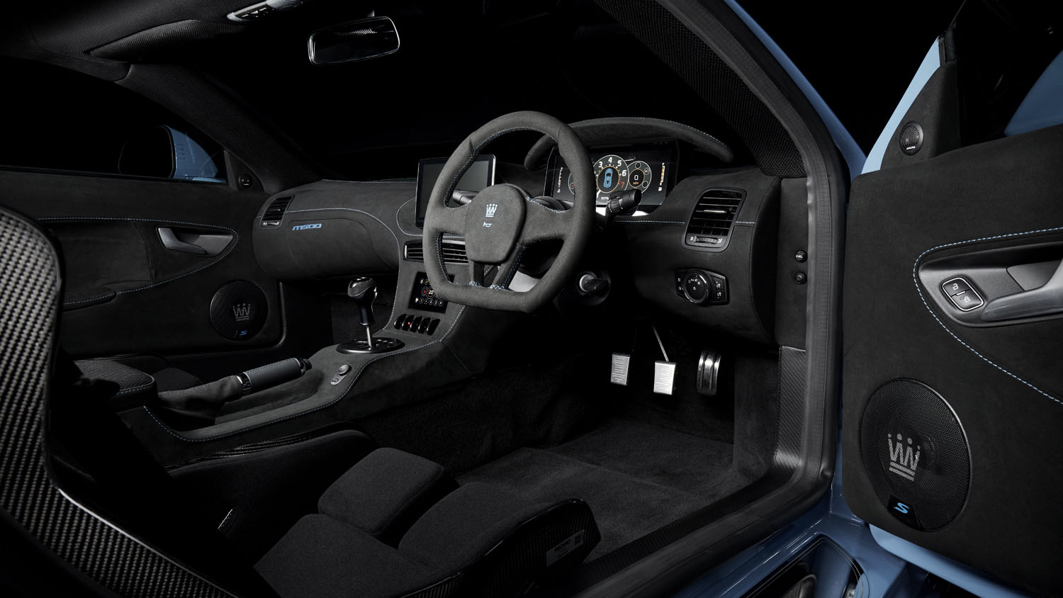 Noble M500 純正英式超跑終於亮相，純手工鉅獻預約年底交付！