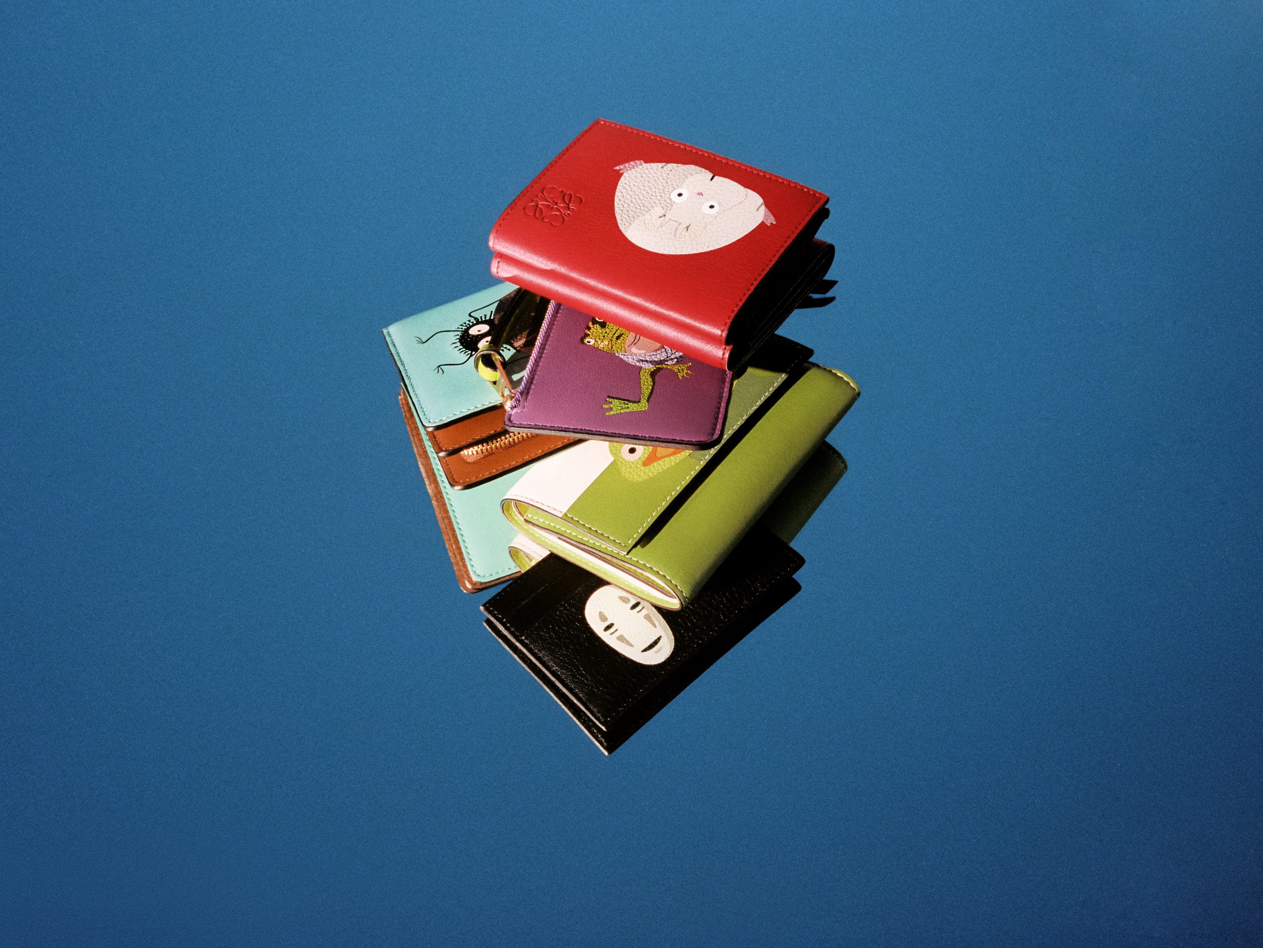 經典呈現！LOEWE x 《神隱少女》全新聯名系列登場