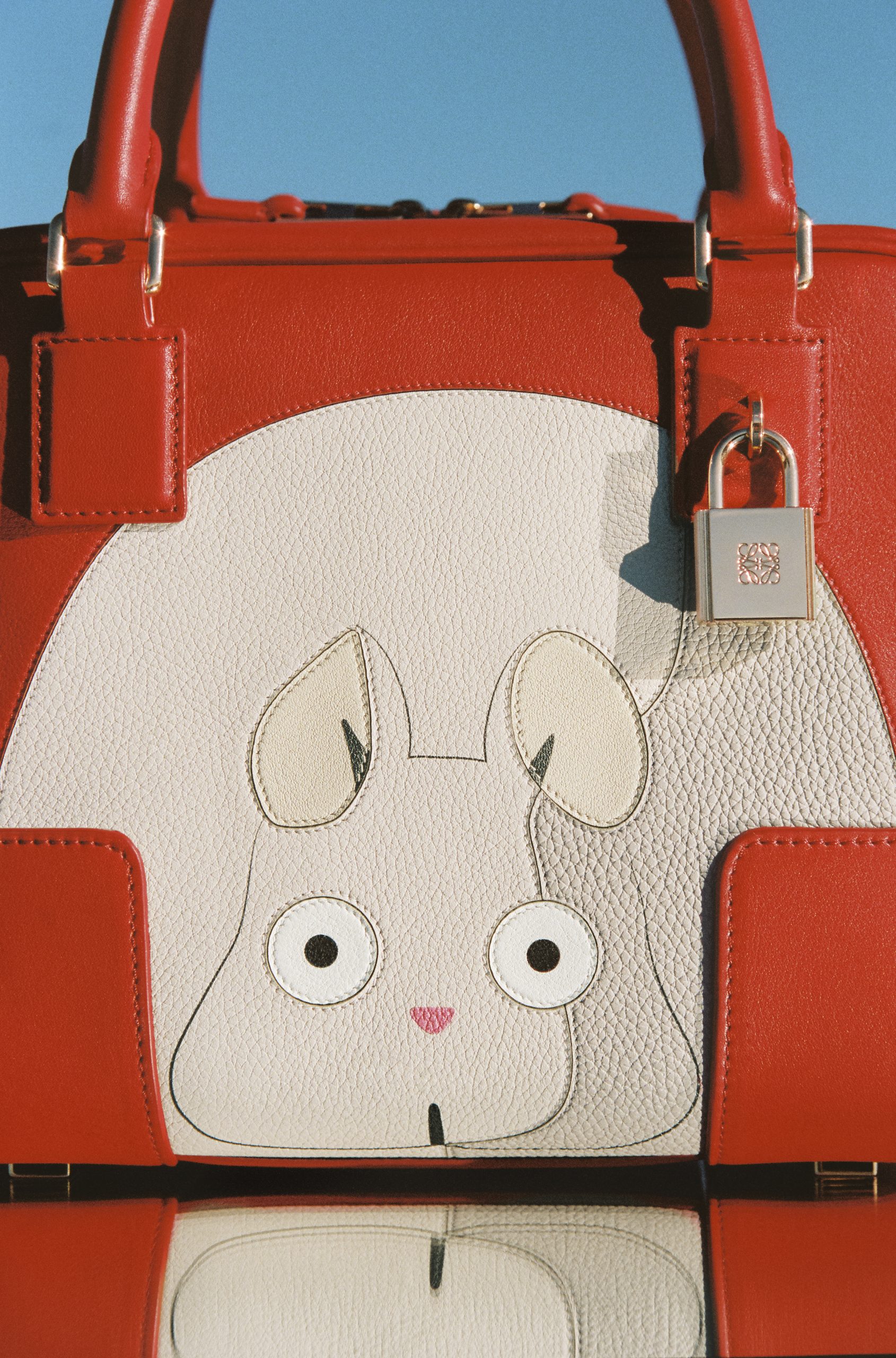 經典呈現！LOEWE x 《神隱少女》全新聯名系列登場