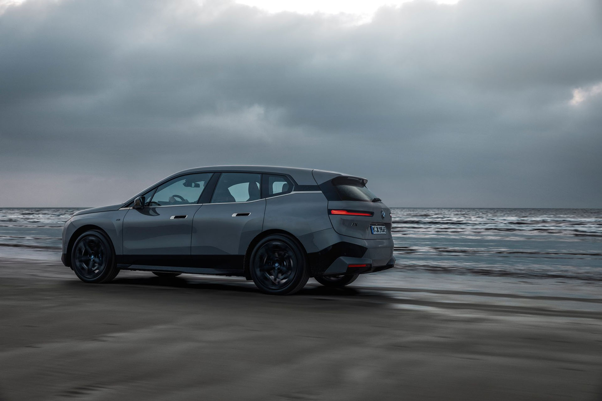 等不及 XM？BMW 搶先推出 iX M60 解解渴！