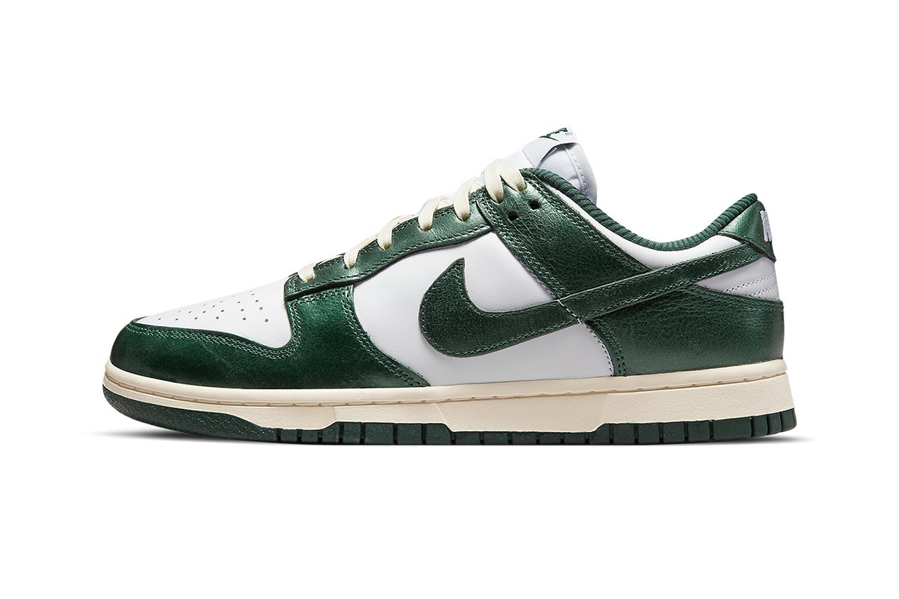 NIKE DUNK LOW